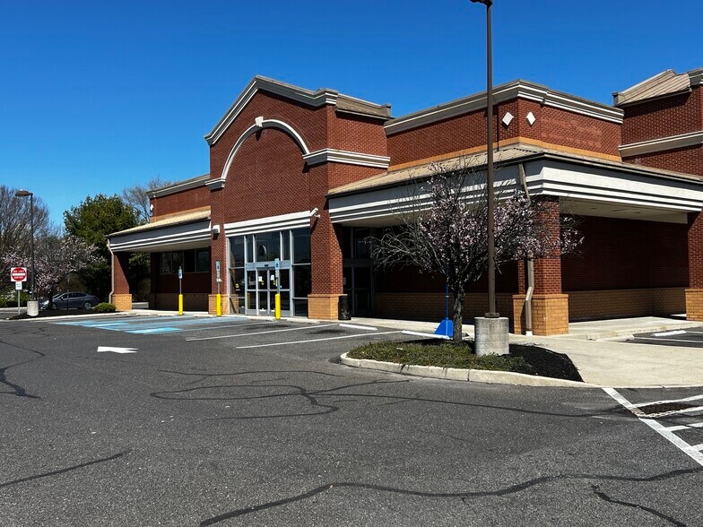 More Photos Of 335 Village Center Dr, Logan Township Storefront Retail Office For Lease