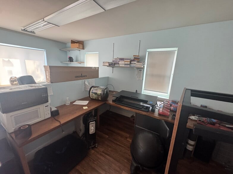 More Photos Of 37-23 27th St, Long Island City Light Distribution For Sale