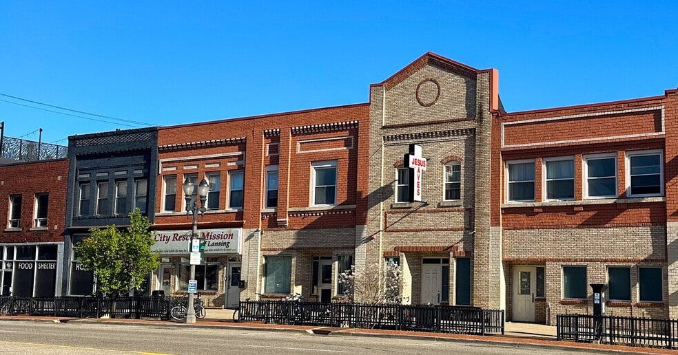 More Photos Of 603 E Michigan Ave, Lansing Storefront Retail Residential For Lease