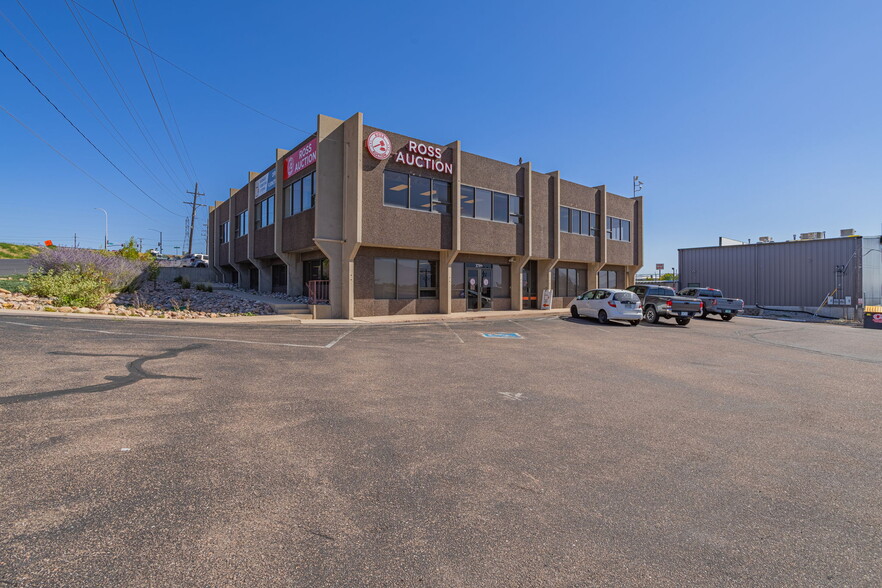 More Photos Of 3709 E Platte Ave, Colorado Springs Showroom For Sale
