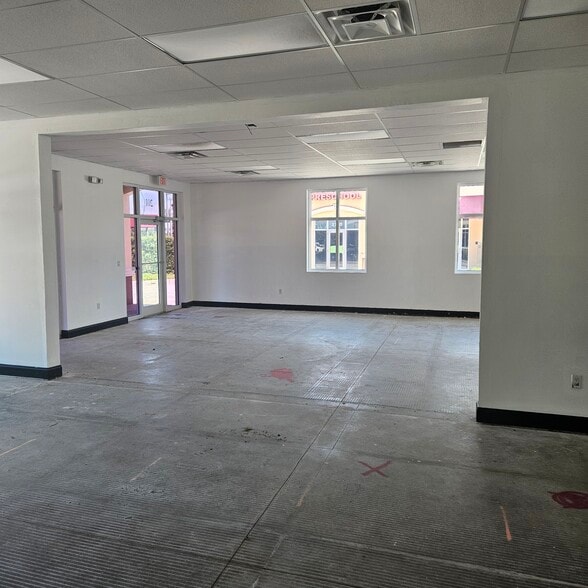 More Photos Of 2600 S University Dr, Miramar Unknown For Lease