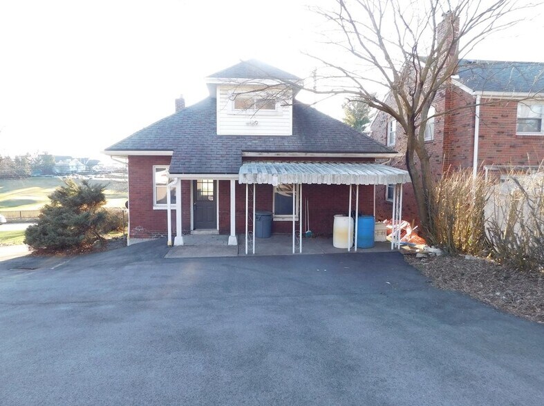 More Photos Of 4305 Clairton Blvd, Pittsburgh Office Residential For Sale