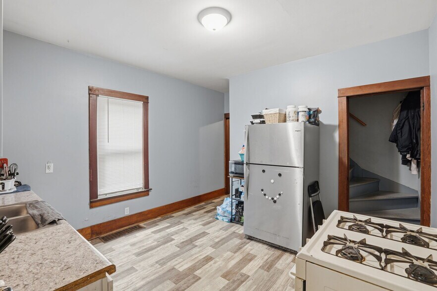 More Photos Of 1415 18th Ave, East Moline Multifamily For Sale