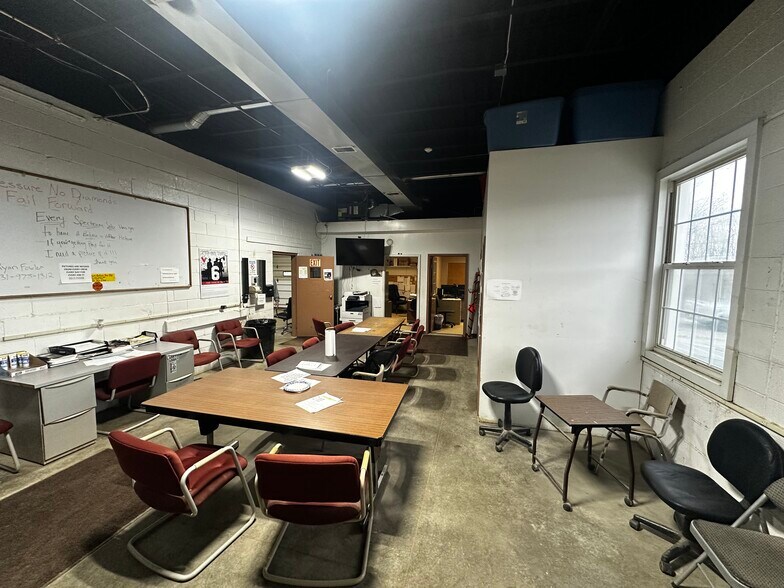 More Photos Of 3470 Gilchrist Rd, Mogadore Warehouse For Sale