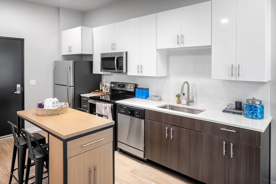 More Photos Of 1401 W 23rd St, Lawrence Apartments For Lease