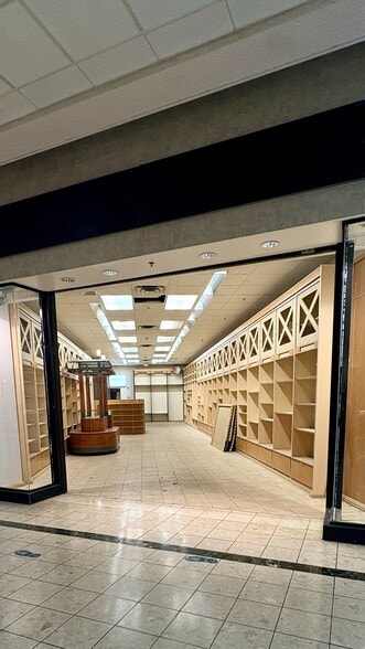 More Photos Of 40 Catherwood Rd, Ithaca General Retail For Lease