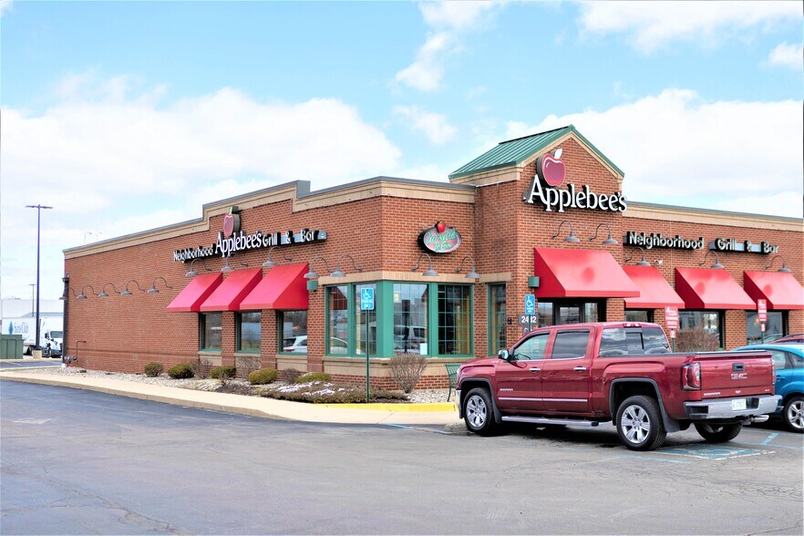 More Photos Of 2432 E Wabash St, Frankfort Restaurant For Sale