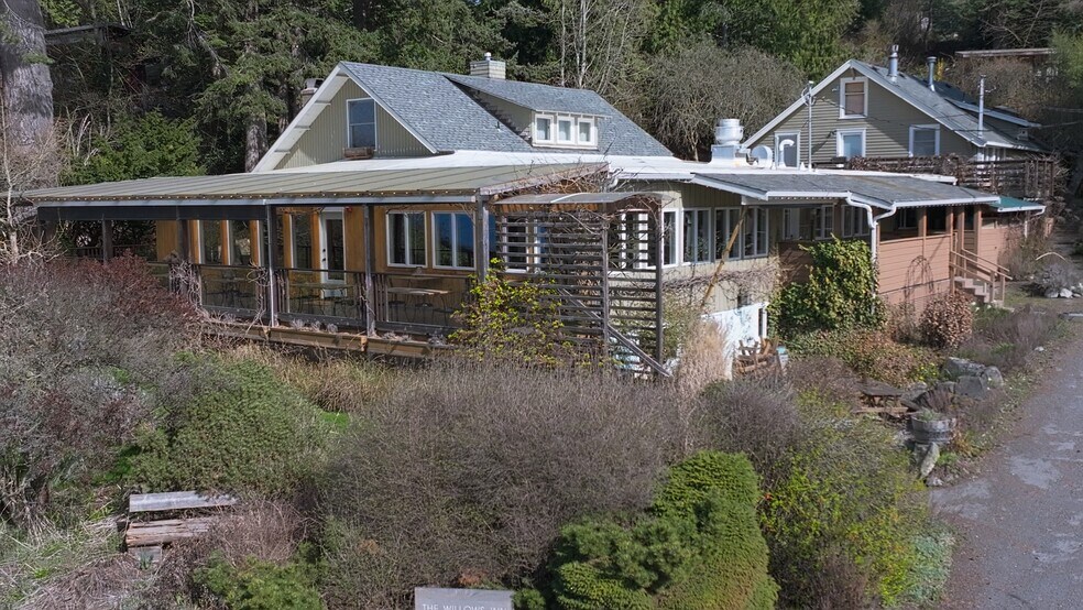 More Photos Of 2579 W Shore Dr, Lummi Island Hotel For Sale
