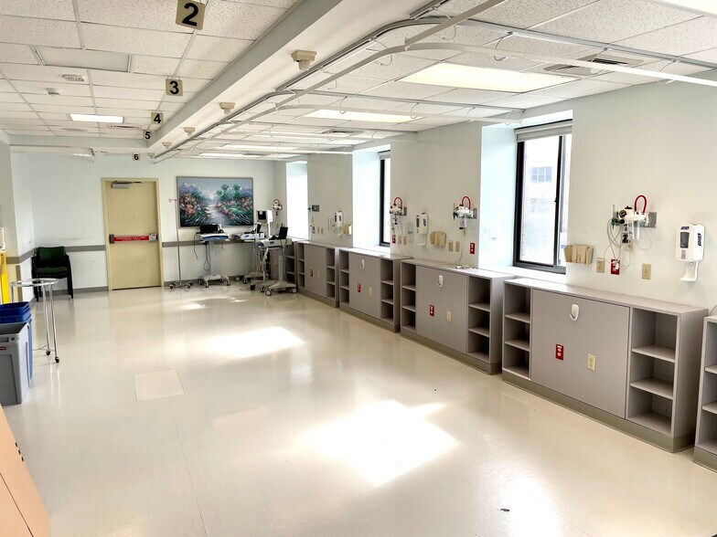 More Photos Of 17 Seekonk St, Providence Medical For Lease