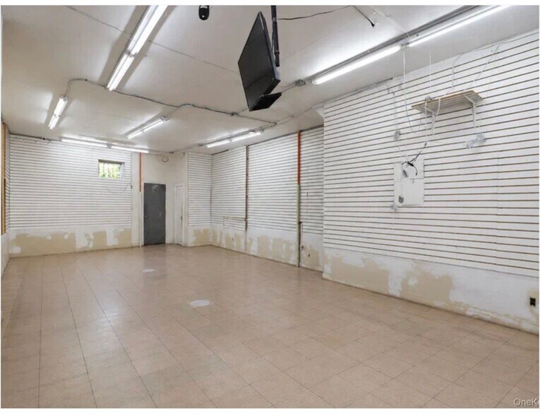 More Photos Of 3158 Fulton St, Brooklyn Storefront Retail Residential For Lease