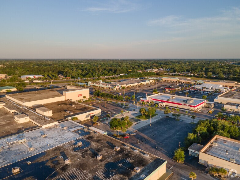 More Photos Of 5002 Norwood Ave, Jacksonville General Retail For Lease