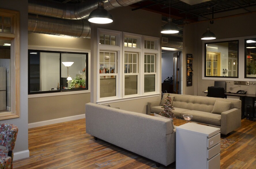 More Photos Of 60 Pleasant St, Ashland Flex For Lease