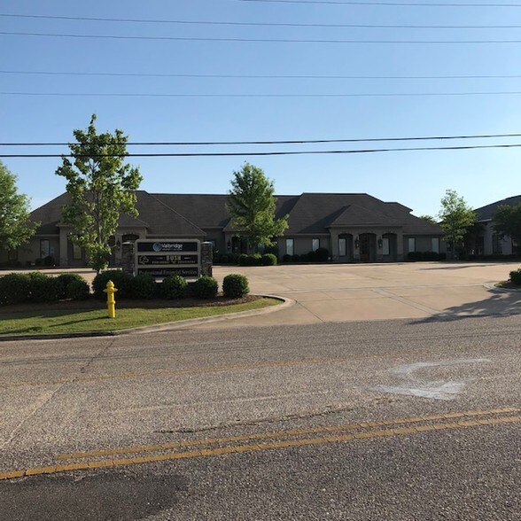 More Photos Of 4732-4740 Woodmere Blvd, Montgomery Office For Sale