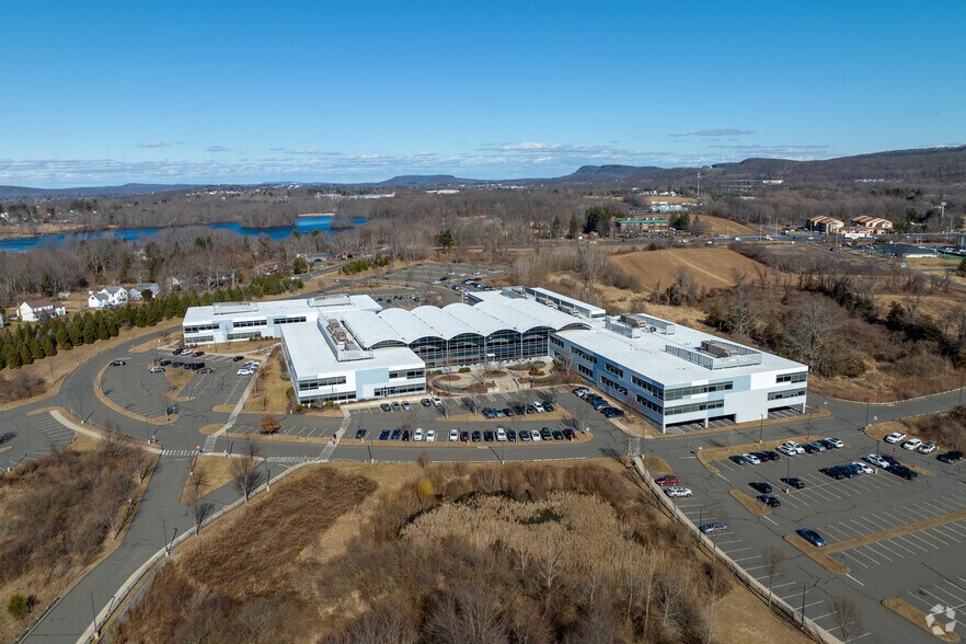 More Photos Of 108 Leigus Rd, Wallingford Office For Lease