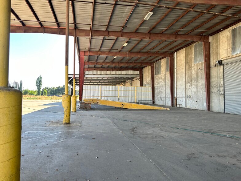 More Photos Of 99 Kentucky Street, Gridley Warehouse For Lease