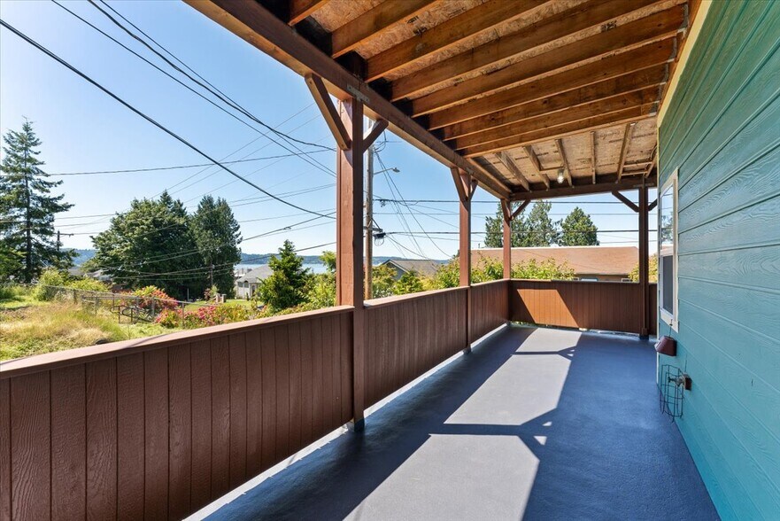 More Photos Of 829 2nd St, Mukilteo Office Residential For Sale