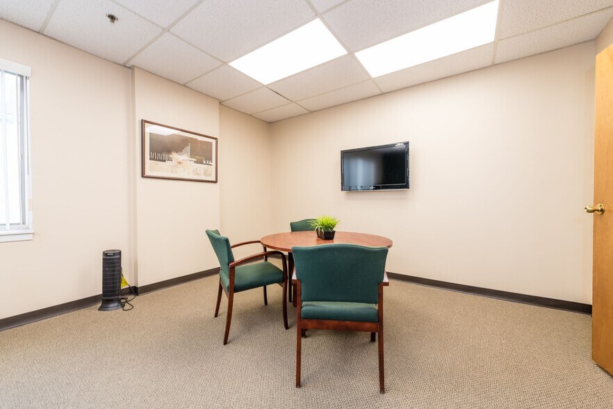 More Photos Of 350 National Blvd, Long Beach Storefront Retail Office For Lease