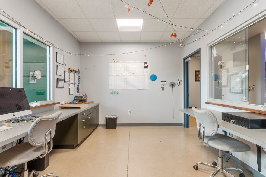 More Photos Of 621 S Kenosha Ave, Tulsa Auto Repair For Sale