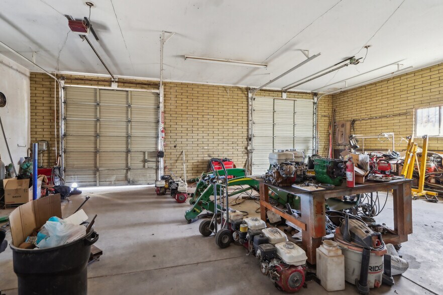 More Photos Of 15901 W Northern Ave, Litchfield Park General Retail For Sale