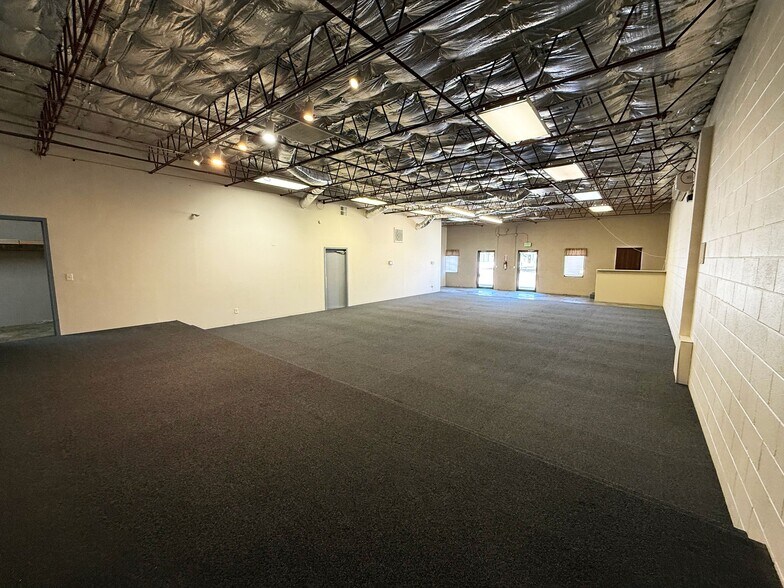More Photos Of 90 Knox Ct, Denver Freestanding For Sale