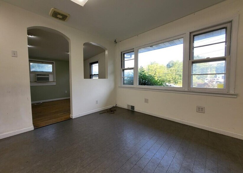 More Photos Of 790 E Route 211, Middletown Office For Lease