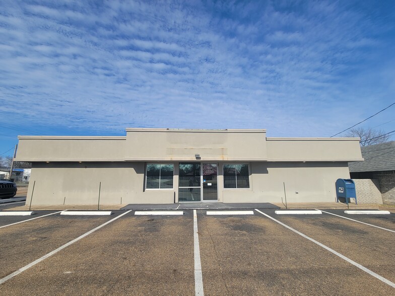 Primary Photo Of 1201 E 35th St, Texarkana Drugstore For Sale