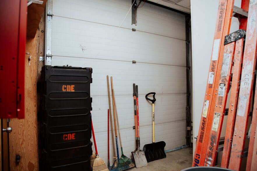 More Photos Of 2710 Delta Pl, Colorado Springs Office For Sale