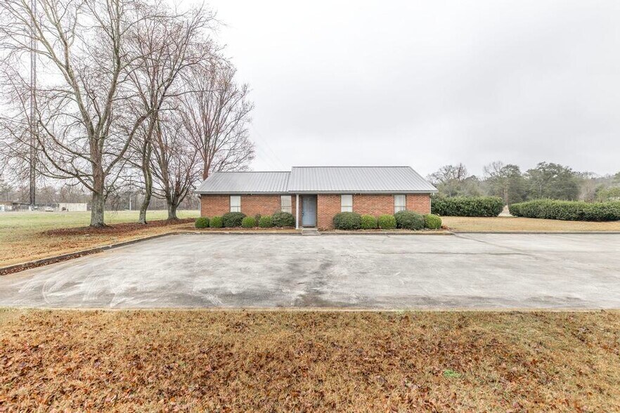 More Photos Of 231 Riverview, Oglethorpe Office For Sale