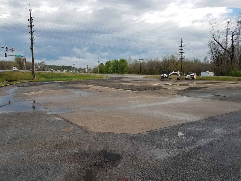 More Photos Of 1915-1921 W Sycamore St, Carbondale Land For Sale