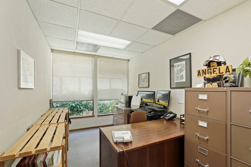 More Photos Of 1820 W Kettleman Ln, Lodi Office For Sale