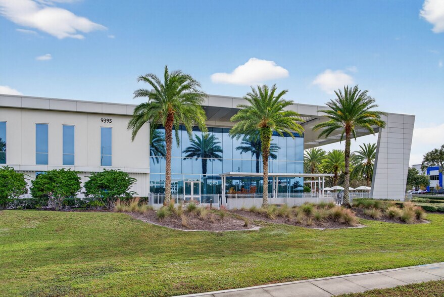 More Photos Of 9395 S John Young Pky, Orlando Office For Lease