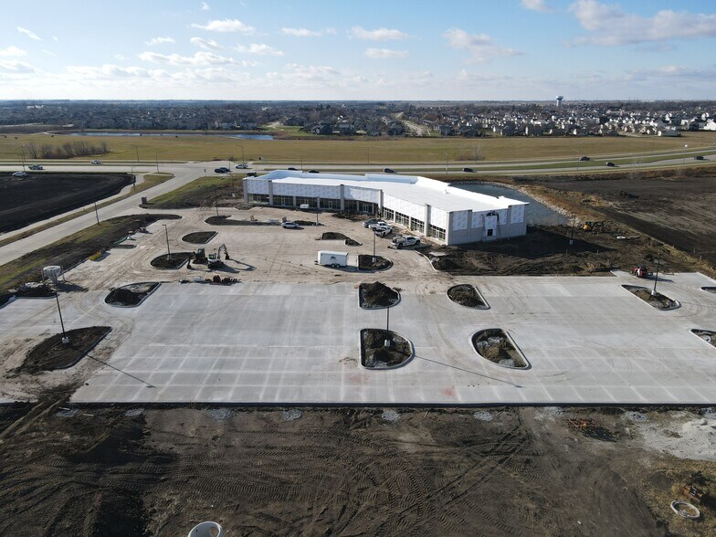 More Photos Of 1105 SE Pleasant View Dr, Waukee General Retail For Lease