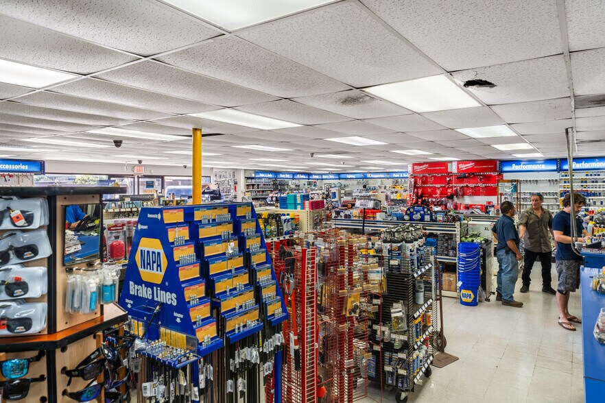 More Photos Of 4004 Rice St, Lihue Warehouse For Sale