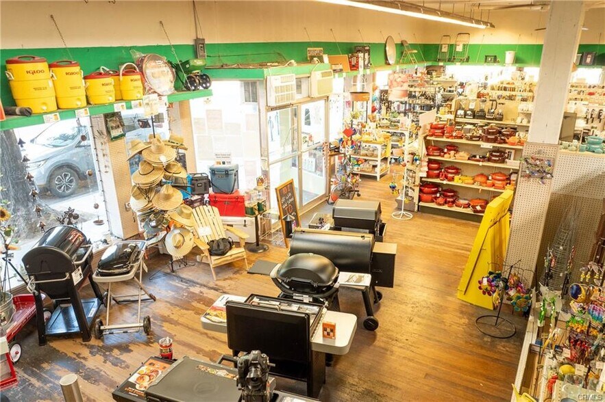 More Photos Of 105 Broadway St, Chico General Retail For Sale