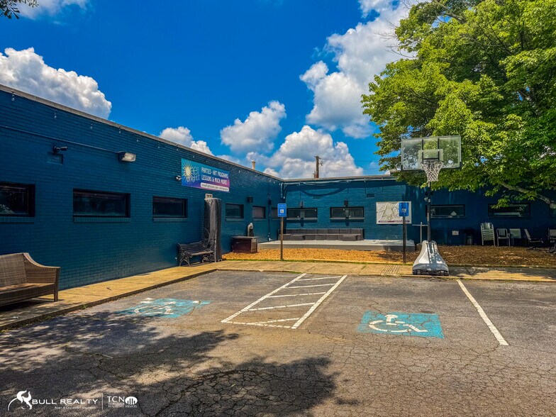 More Photos Of 558 Medlock Rd, Decatur General Retail For Sale