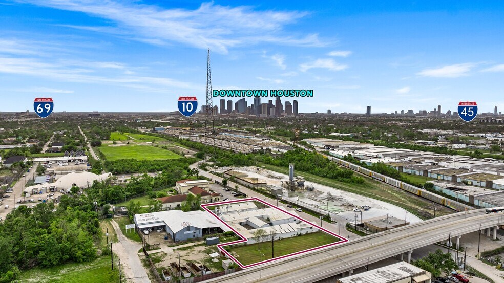 More Photos Of 3314 Carr St, Houston Manufacturing For Sale