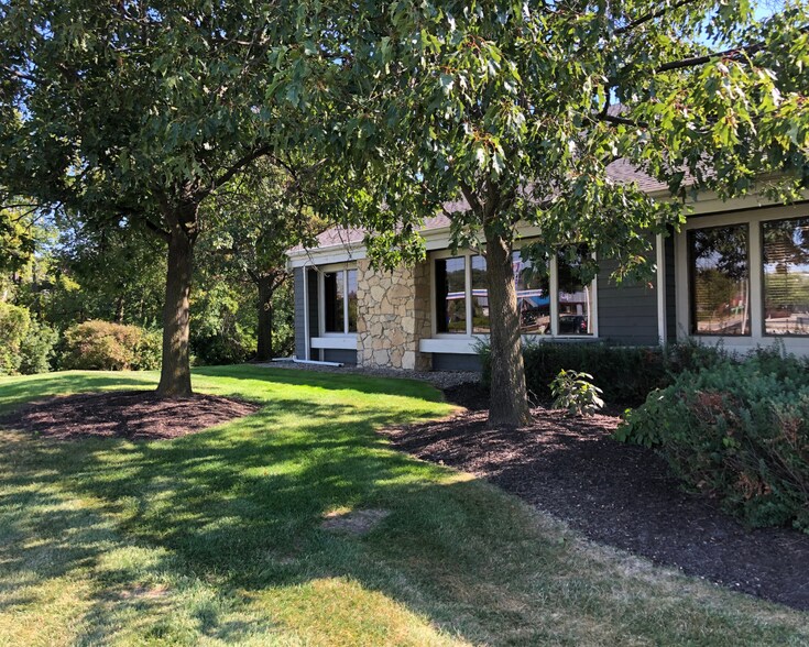 More Photos Of 409 E Cook Rd, Fort Wayne Office For Lease