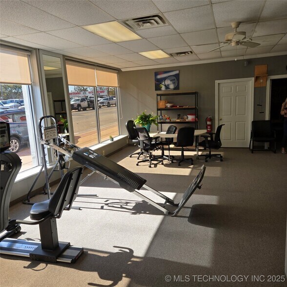 More Photos Of 523 E 6th St, Okmulgee Storefront Retail Office For Sale