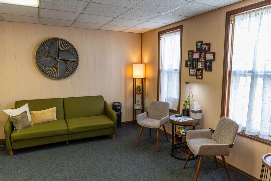 More Photos Of 811 Monroe St, Stroudsburg Office Residential For Lease