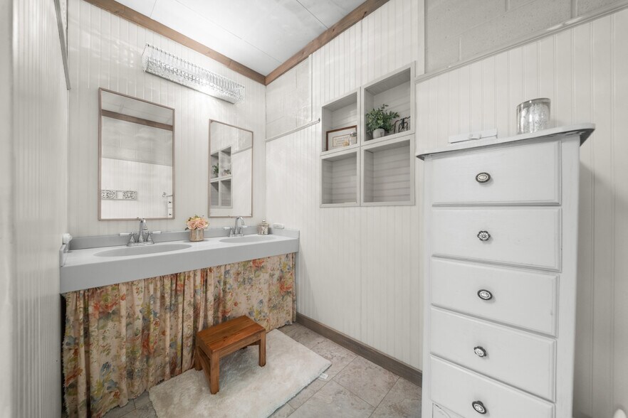 More Photos Of 220 Landrum Dr, Millen Schools For Sale