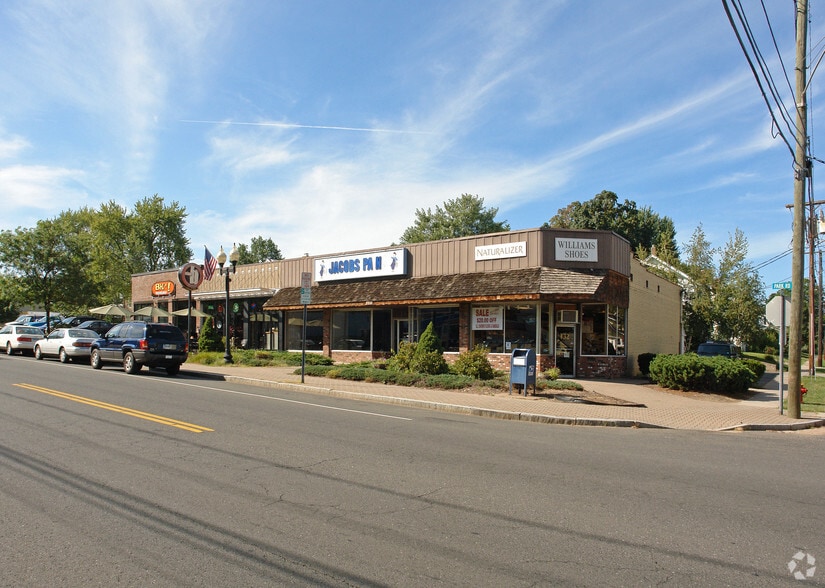 Primary Photo Of 132-138 Park Rd, West Hartford Freestanding For Lease