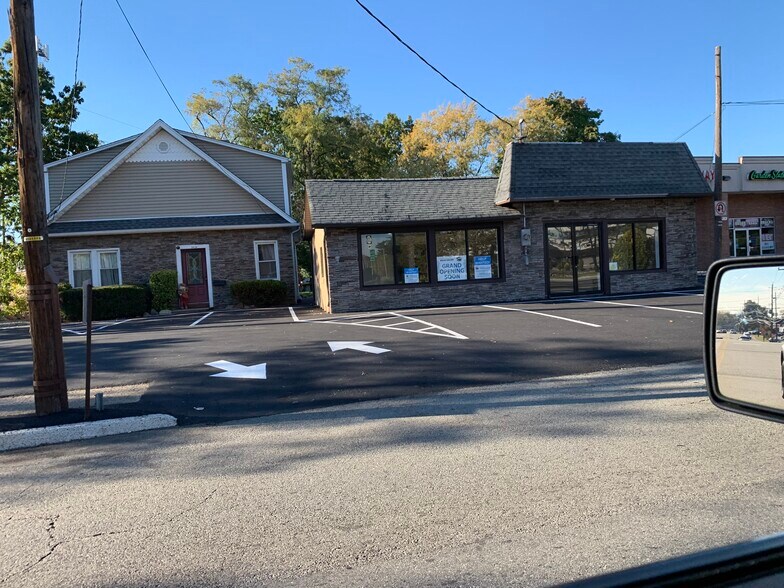 Primary Photo Of 24-12 Maple Ave, Fair Lawn Storefront Retail Residential For Lease