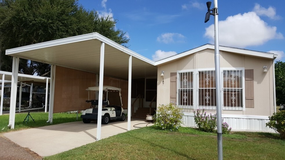 More Photos Of 1402 S International Blvd, Weslaco Manufactured Housing Mobile Home Park For Sale