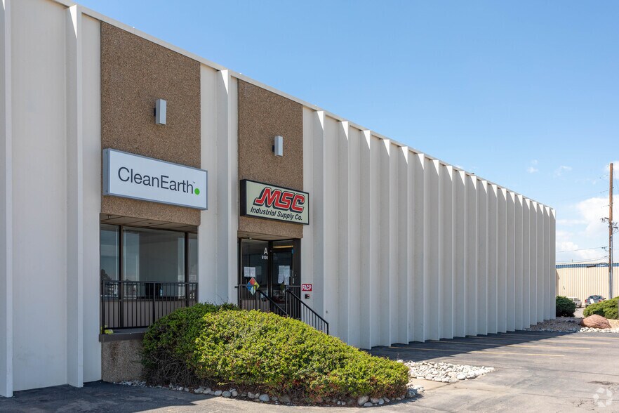 More Photos Of 6100 E 44th Ave, Denver Warehouse For Lease
