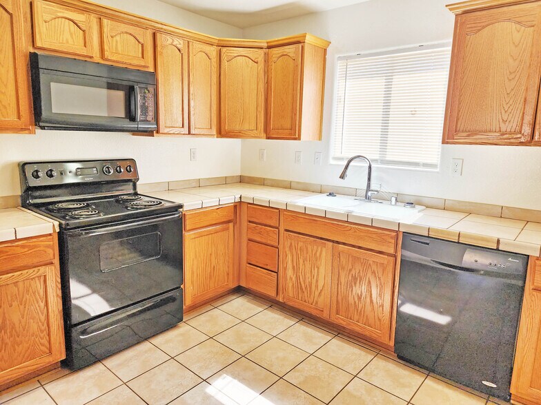 More Photos Of 1951 Teepee Rd, Pahrump Apartments For Sale