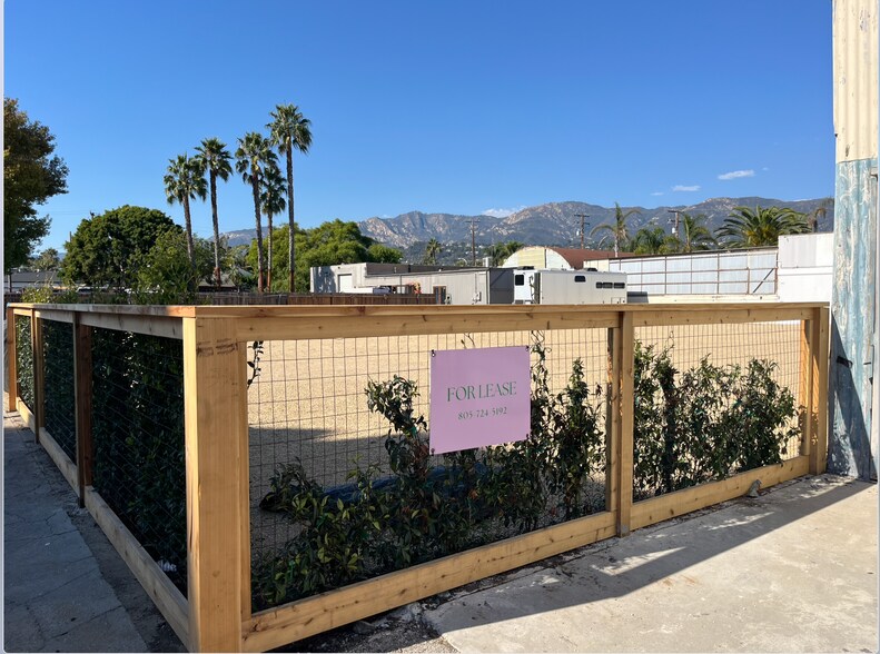 More Photos Of 121 E Mason St, Santa Barbara Warehouse For Lease