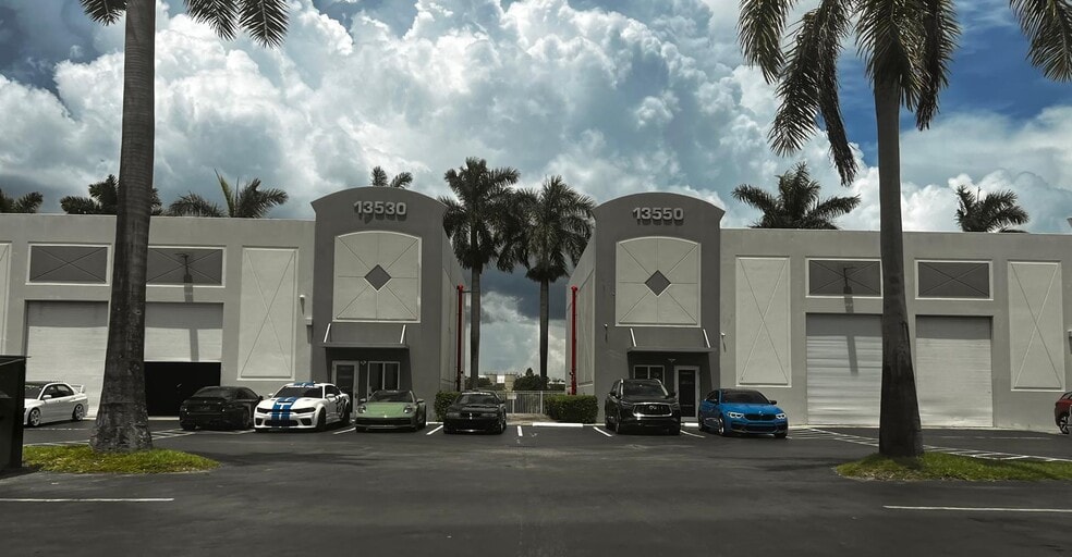 Primary Photo Of 13530 NW 107th Ave, Hialeah Gardens Warehouse For Lease