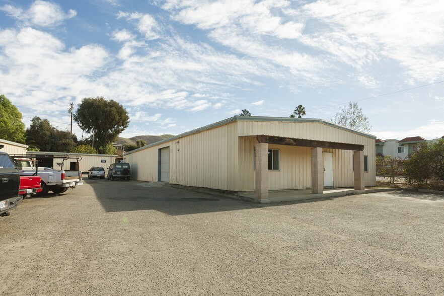 More Photos Of 2802 N Ventura Ave, Ventura Manufacturing For Lease