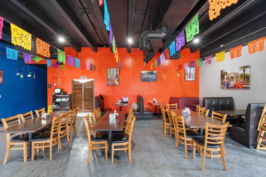 More Photos Of 7575 Broadway St, Denver Restaurant For Sale