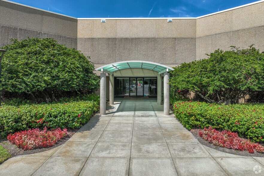 More Photos Of 4511 N Himes Ave, Tampa Office Residential For Lease